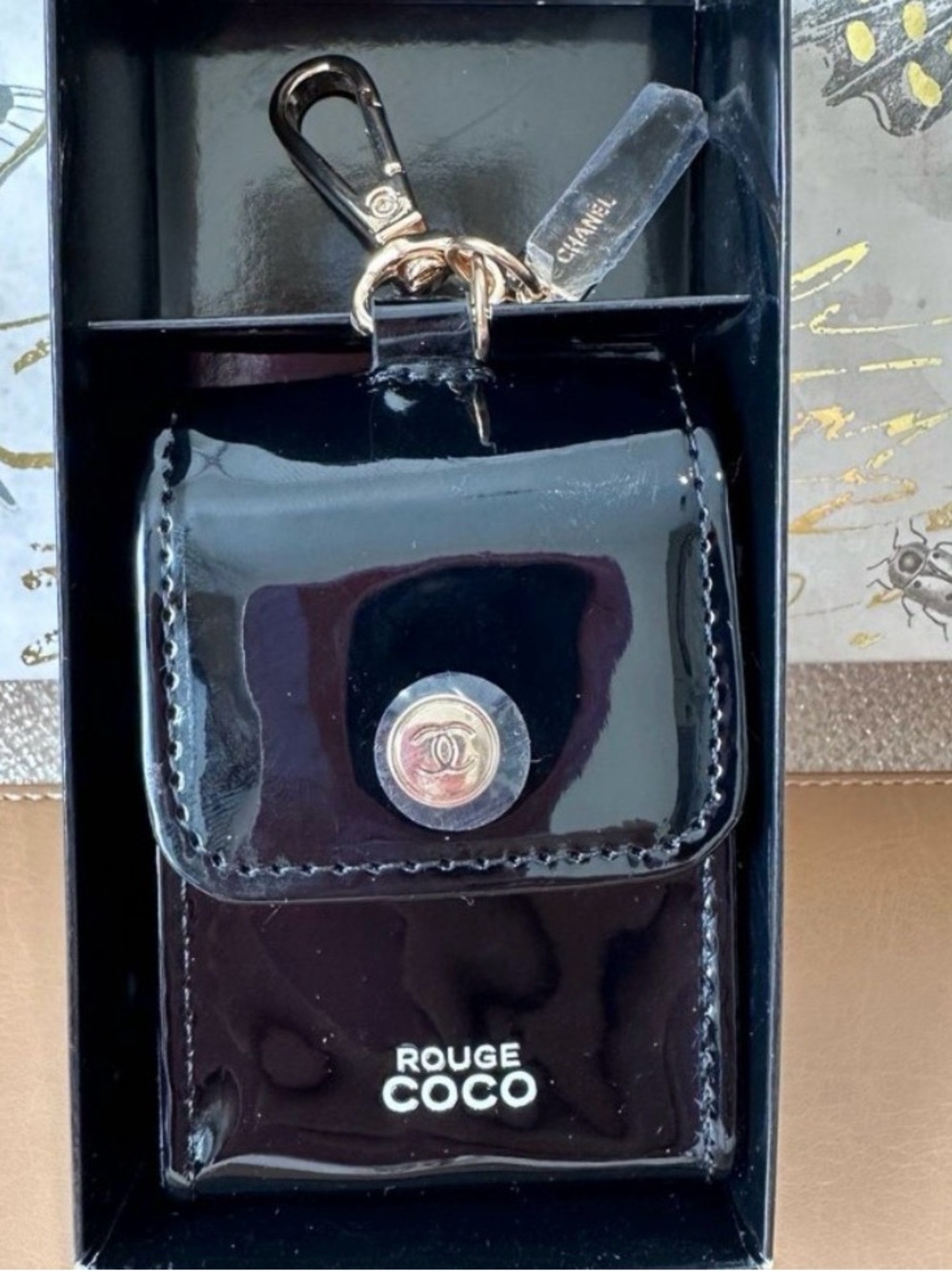 CHANEL Black Patent Leather Rouge Coco Key Pouch